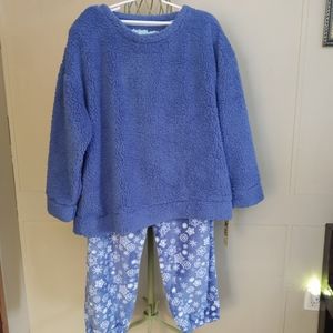 The Original Muk Luks 2X Snowflake/Blue Pajamas